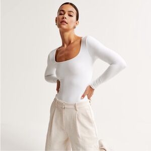 Abercrombie and fitch Soft Matte Seamless Long-Sleeve Squareneck Bodysuit Size L
